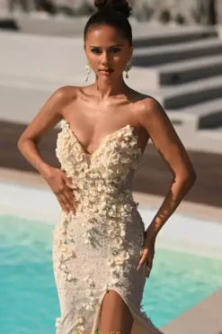 Portia and Scarlett PS26176