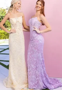 Portia and Scarlett XO082