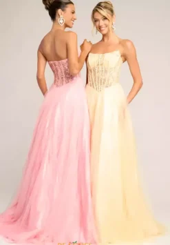 Portia and Scarlett XO023