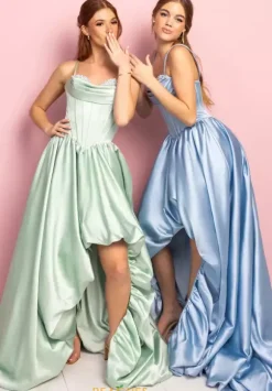 Portia and Scarlett XO182