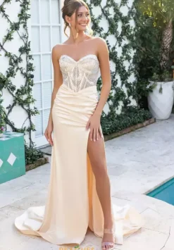 Portia and Scarlett XO065