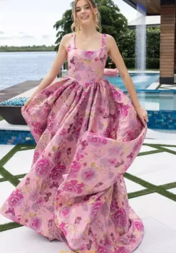 Portia and Scarlett XO188