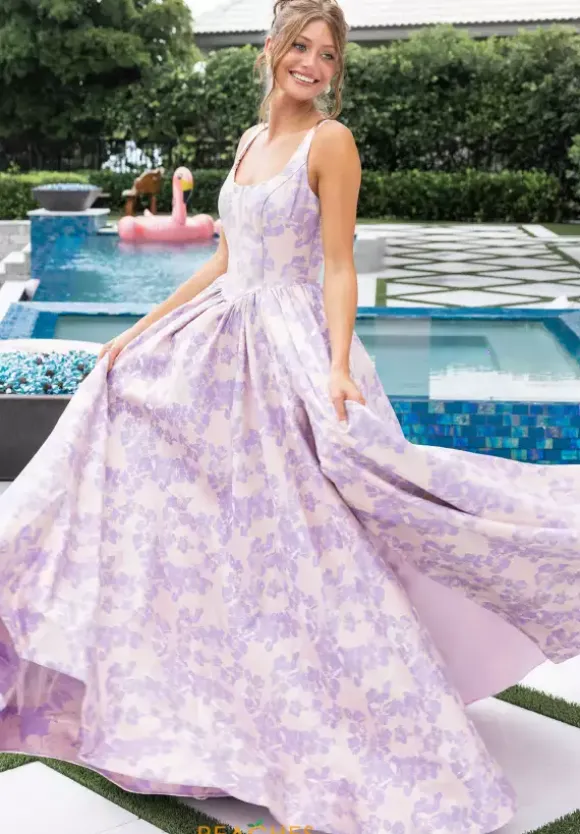 Portia and Scarlett XO185