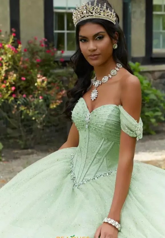 Vizcaya Quinceanera 60193