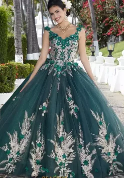 Vizcaya Quinceanera 89362