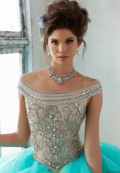 Vizcaya Quinceanera 89138