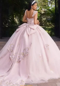 Vizcaya Quinceanera 89550