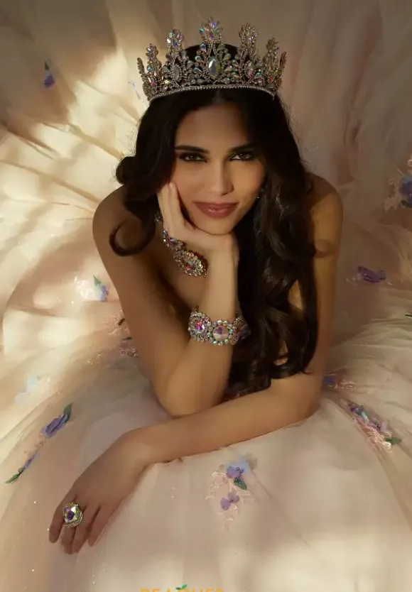 Vizcaya Quinceanera 60202