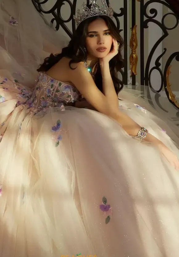 Vizcaya Quinceanera 60202