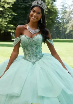 Vizcaya Quinceanera 89449