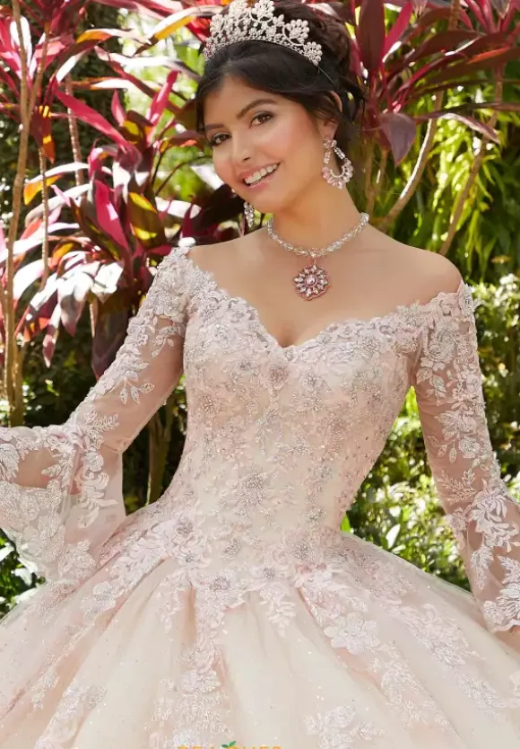 Vizcaya Quinceanera 60124