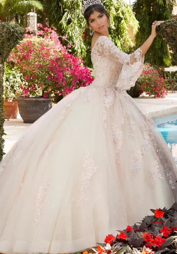 Vizcaya Quinceanera 60124