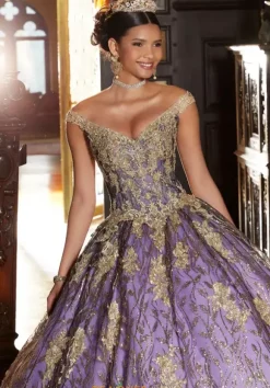 Vizcaya Quinceanera 89347