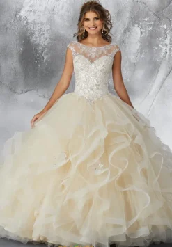 Vizcaya Quinceanera 89198