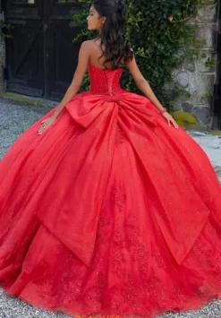 Vizcaya Quinceanera 89451