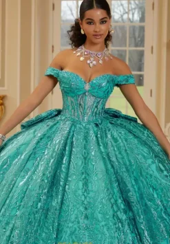 Vizcaya Quinceanera 89455